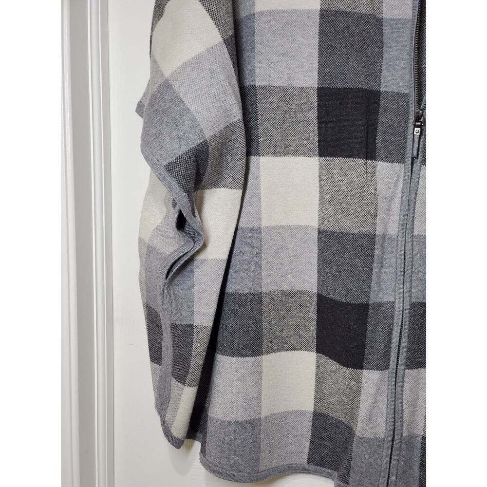 Tahari Women’s Plaid Sweater Jacket Size XL Gray Zip Front Rayon Blend - Picture 16 of 16